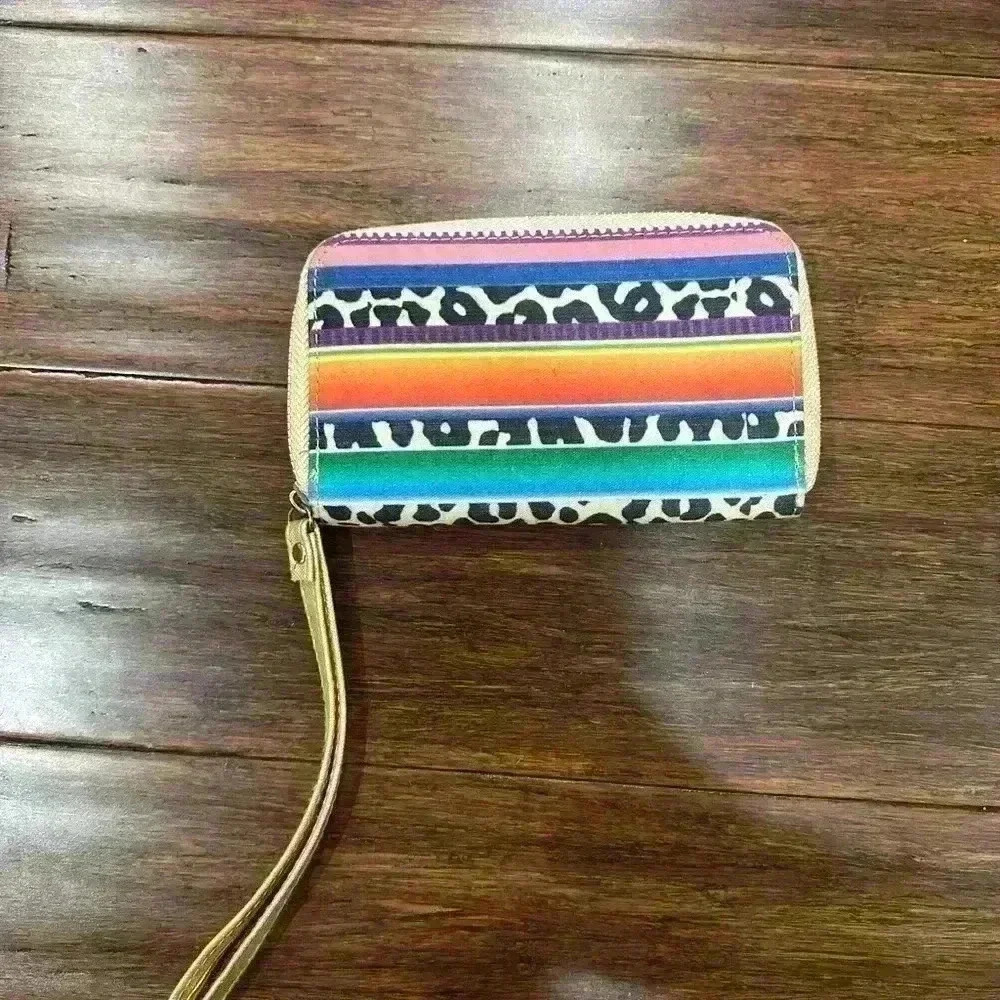 Lilly Pulitzer western zip wallet - Picture 2 of 3